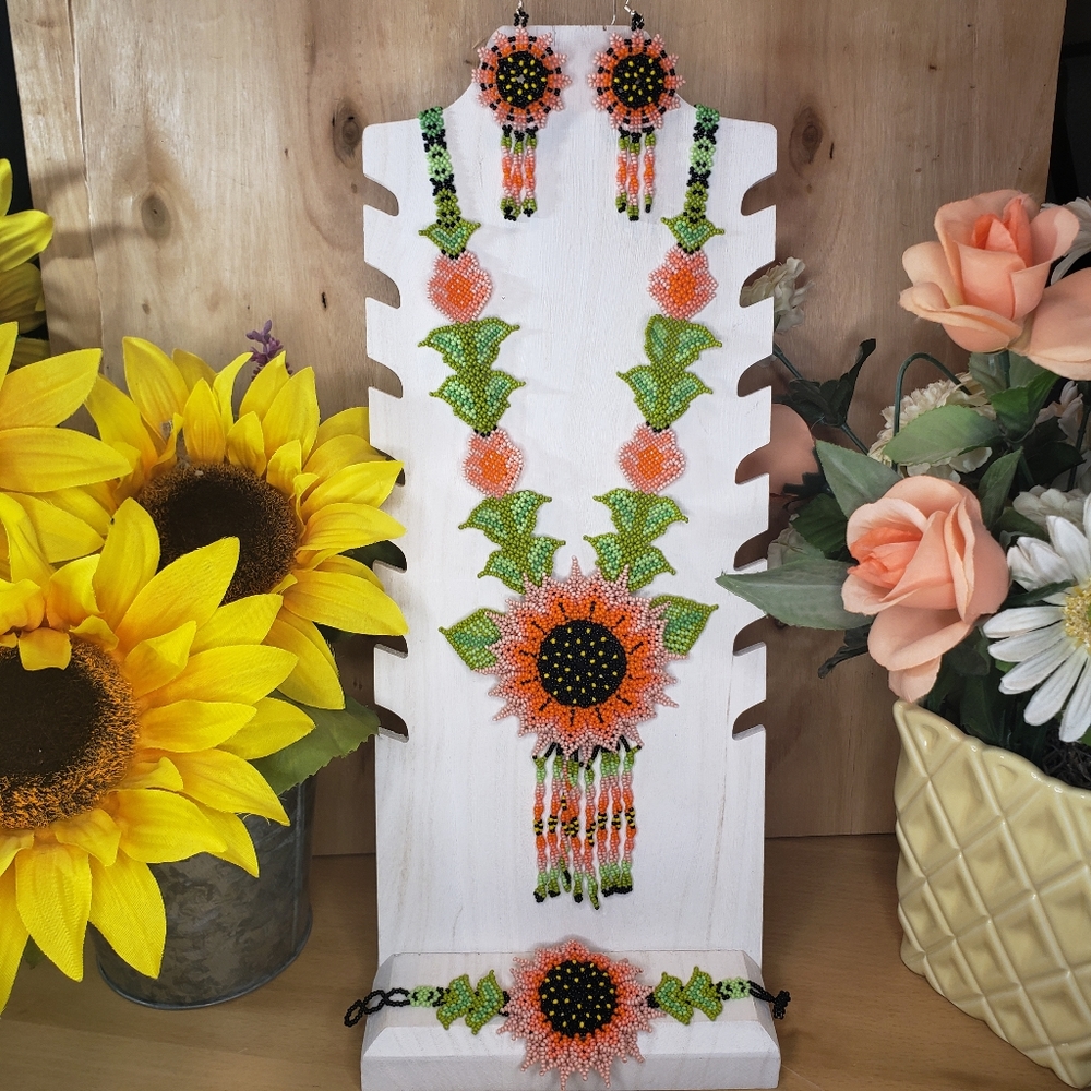 Mexican Handcrafted Maxi Necklace, bracelet and earrings set Huichol flowers Han